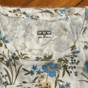 American Sweetheart Floral Short Sleeve Tee - Blue and White